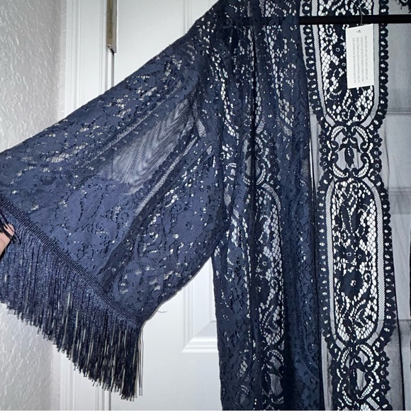 New, G.I.L.I Lace Fringe Open Front Duster - Picture 3 of 8